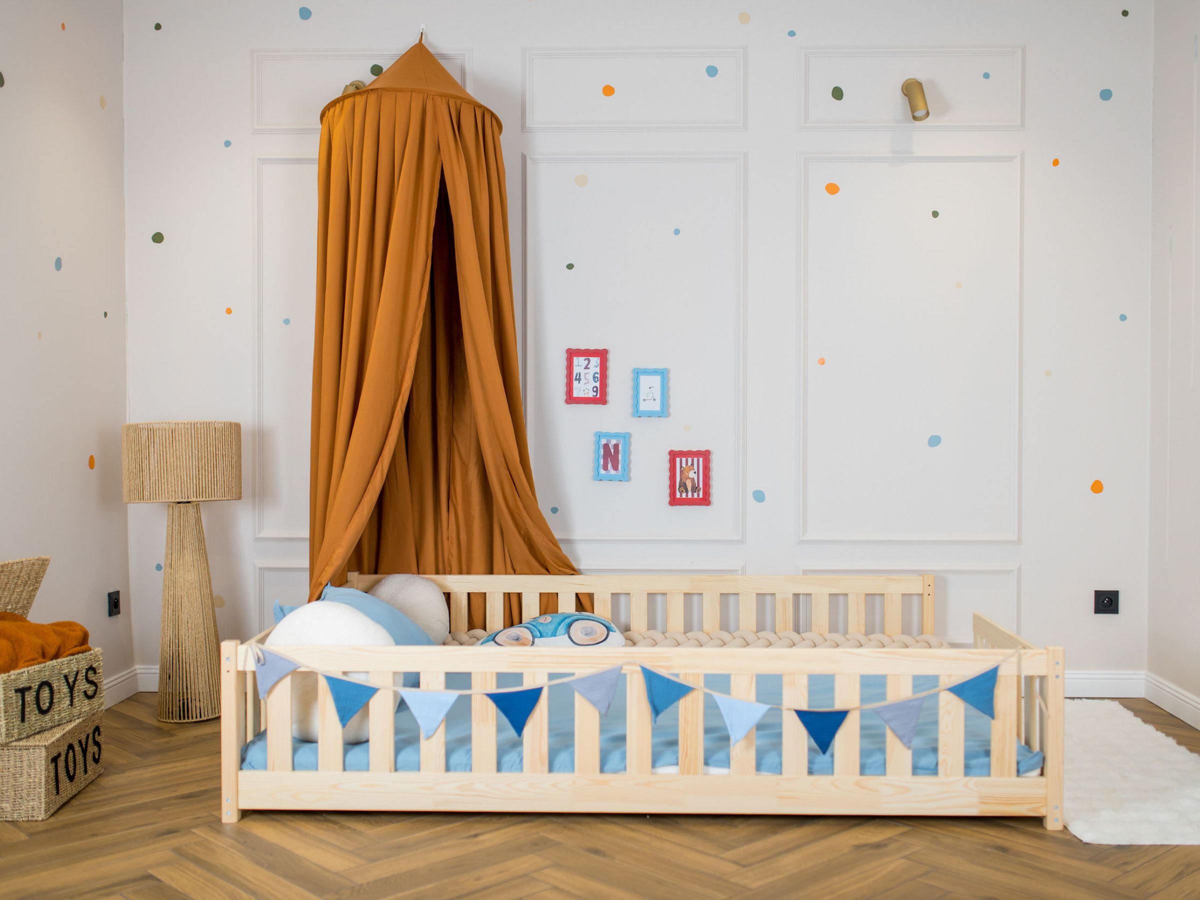 LEVI Gulvseng 140x200 – Romslig Montessori-seng i skandinavisk design image
