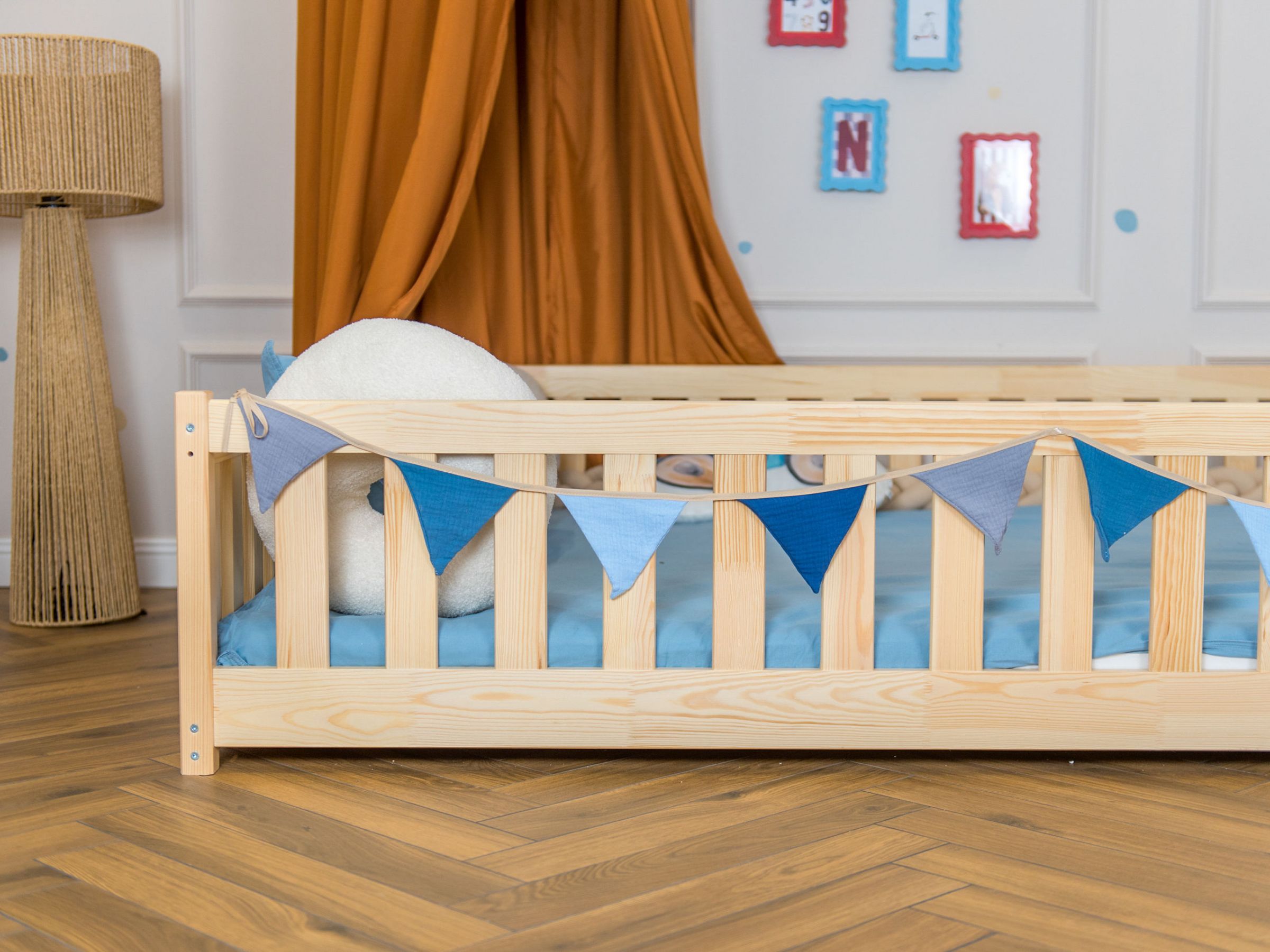 LEVI Gulvseng 140x200 – Romslig Montessori-seng i skandinavisk design image